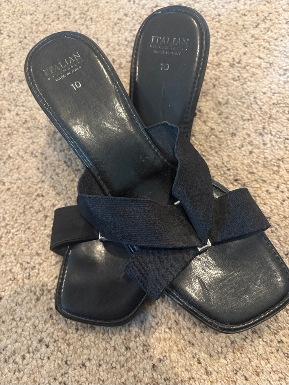 Italian Shoemakers Black Twist-Front Slide Mules